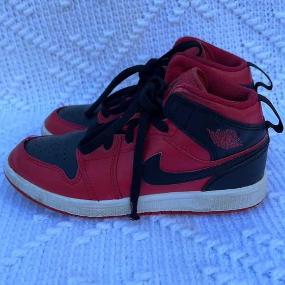 Air Jordan 1 Mid Reverse Bred Nike size 1Y - Picture 4 of 14